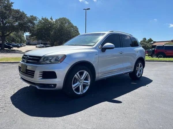 2014 Volkswagen Touareg V6 R-Line Sport Utility 4D, photo 1 of 8