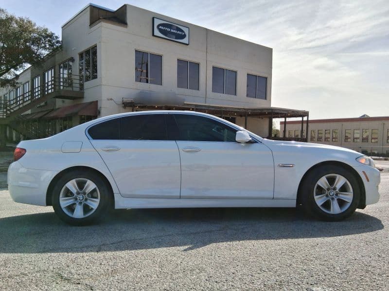 2012 BMW 5 Series 528i Sedan 4D, photo 1 of 40