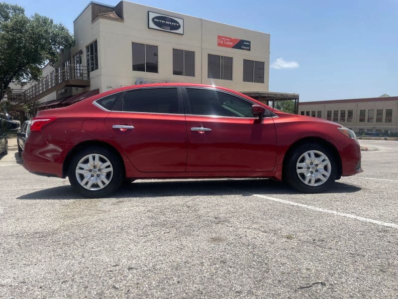 2016 Nissan Sentra SV Sedan 4D, photo 1 of 16