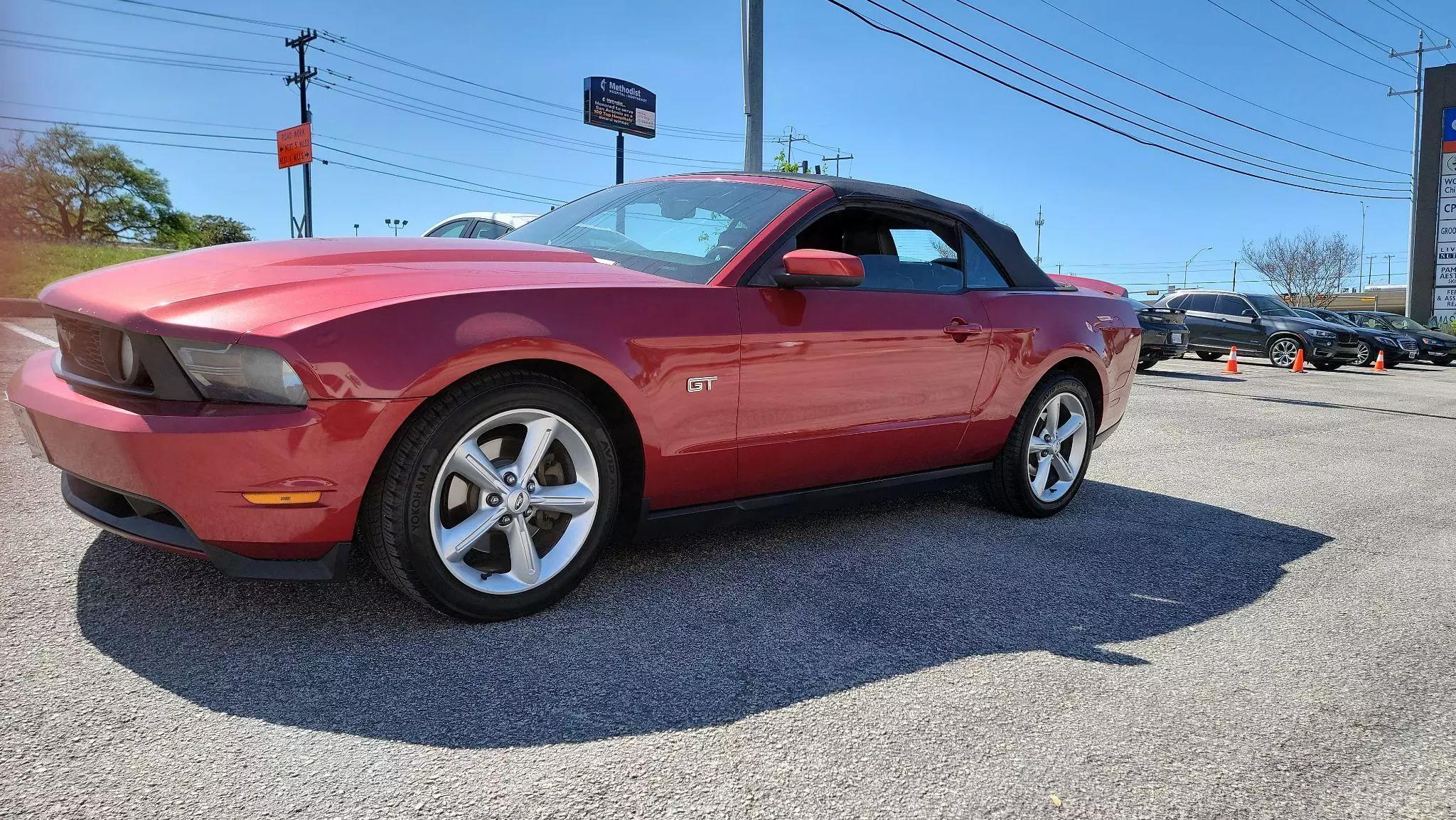 2010 Ford Mustang GT Convertible 2D - Auto Select Groups